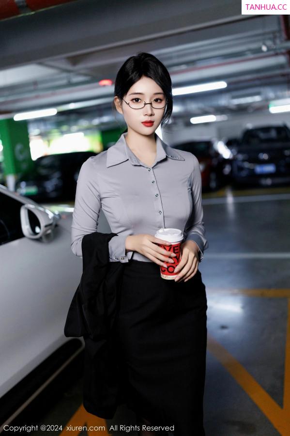   [XiuRen]高清写真图 2024.12.09 No.9567 南乔 OL美腿第2张图片